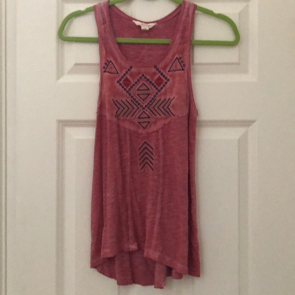 Heathered red geometric tank top